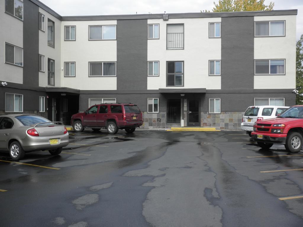 Anchorage Uptown Suites Esterno foto
