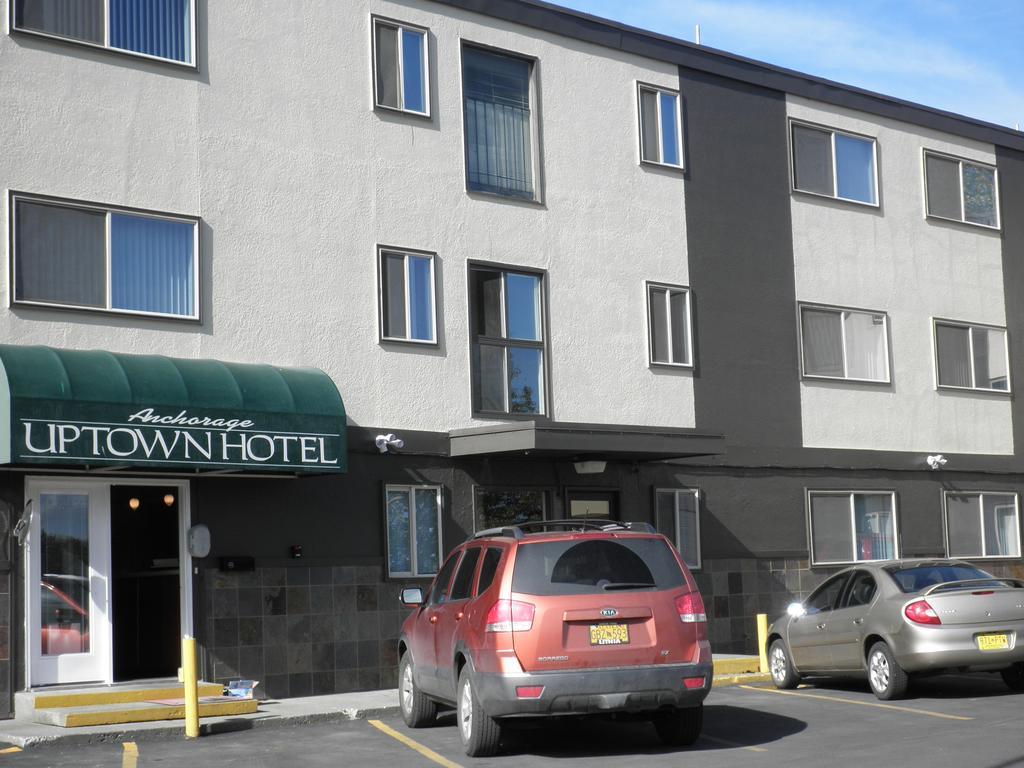 Anchorage Uptown Suites Esterno foto