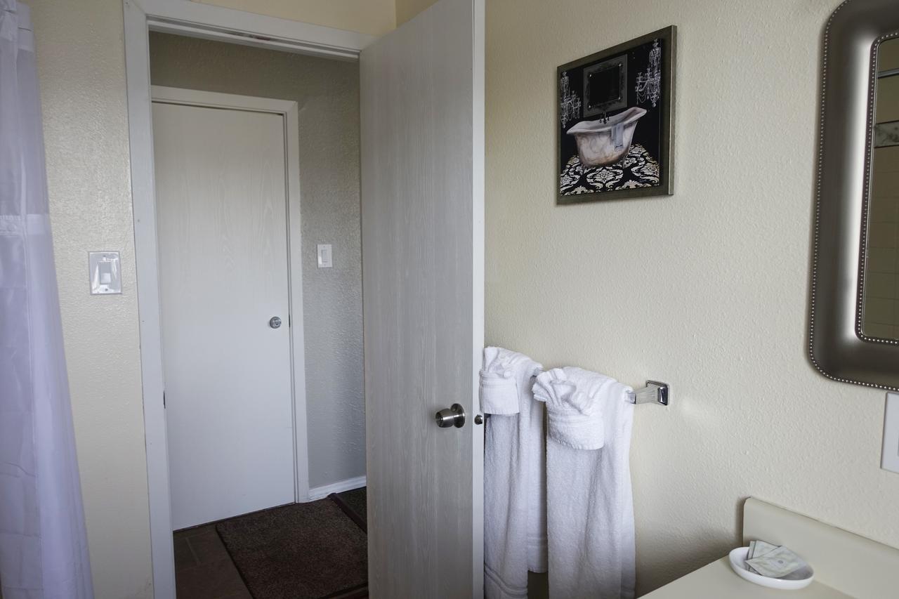 Anchorage Uptown Suites Esterno foto
