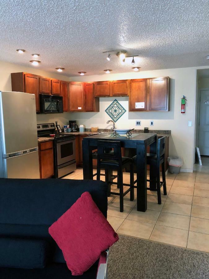 Anchorage Uptown Suites Esterno foto